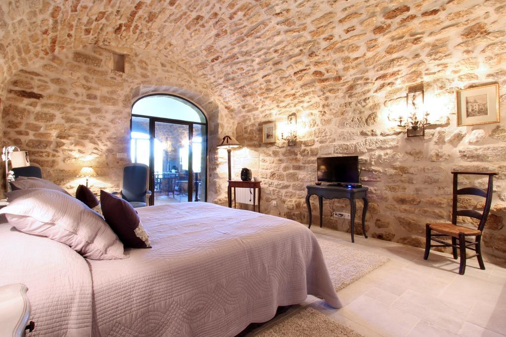 Вилла La Bastide Du Tinal Менерб Номер фото